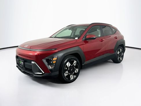 Used 2025 Hyundai Kona SEL FWD image 3
