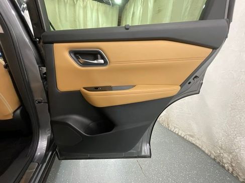 Used 2023 Nissan Rogue Platinum w/ Platinum Premium Package FWD image 24