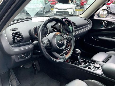 Used 2019 MINI Cooper Clubman S image 17