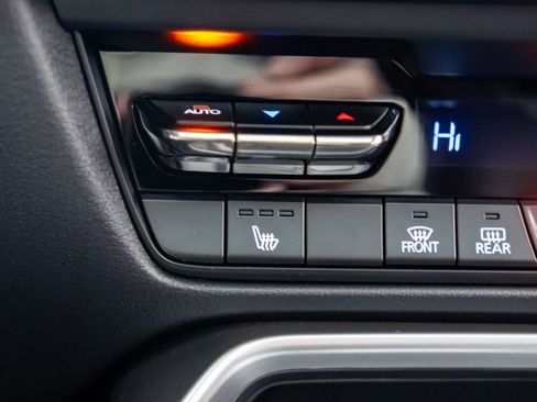 Used 2024 MAZDA CX-90 Plug-In Hybrid w/ Preferred image 22