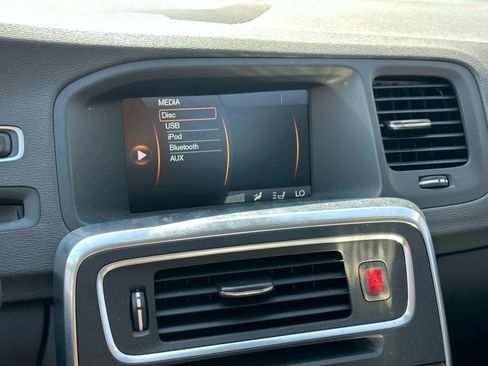 Used 2012 Volvo S60 T5 image 37