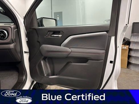 Used 2024 Chevrolet Colorado Z71 w/ Z71 Convenience Package 2 image 30