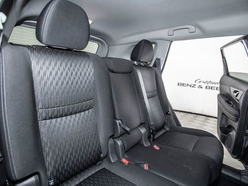 Used 2019 Nissan Rogue SV FWD image 15