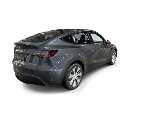 Certified 2023 Tesla Model Y Long Range AWD/4WD image 6