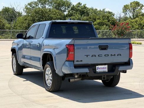 Used 2026 Toyota Tacoma SR5 AWD/4WD image 4