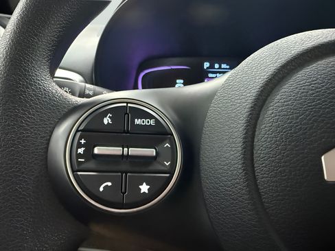 Used 2024 Kia Soul LX FWD image 18