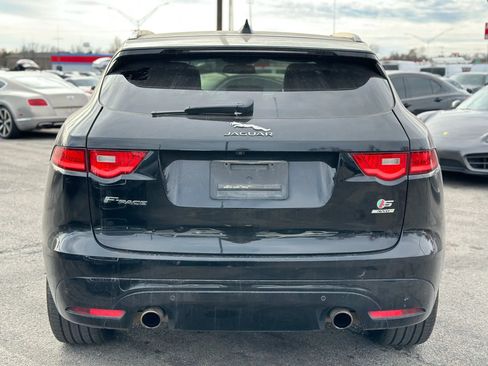 Used 2017 Jaguar F-PACE S image 7