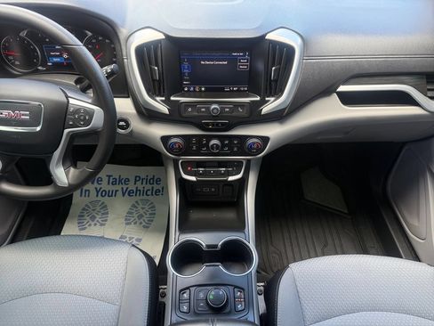 Used 2022 GMC Terrain SLE w/ Driver Convenience Package AWD/4WD image 11