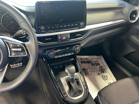 Used 2022 Kia Forte GT-Line FWD image 5