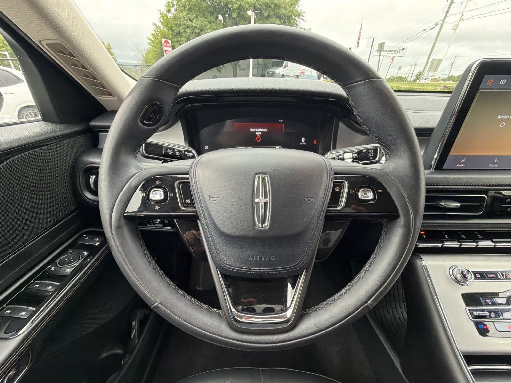 Used 2023 Lincoln Aviator AWD w/ Premium Package image 23