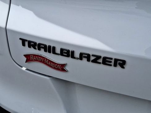 Used 2023 Chevrolet TrailBlazer RS w/ Convenience Package FWD image 24