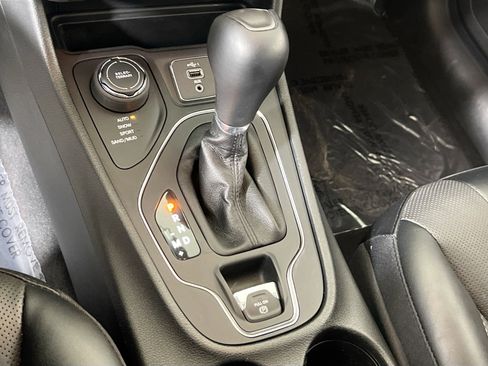 Used 2022 Jeep Cherokee Latitude Lux image 16