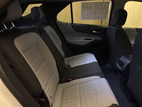 Used 2023 Chevrolet Equinox LS image 21