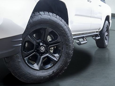 Used 2023 Toyota Tacoma SR AWD/4WD image 4