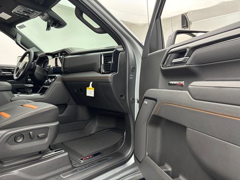 New 2026 GMC Sierra 1500 AT4 w/ AT4 Premium Package AWD/4WD image 34