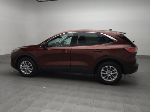 Used 2021 Ford Escape SE image 3
