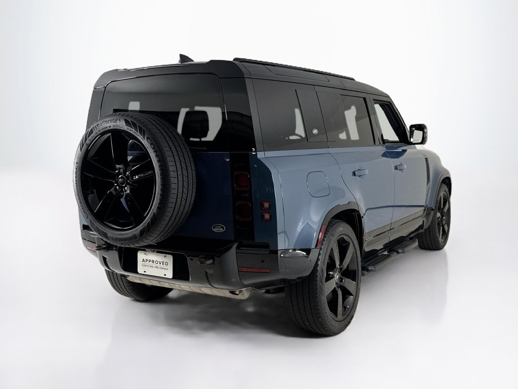 Used 2023 Land Rover Defender 110 X-Dynamic SE AWD/4WD image 5