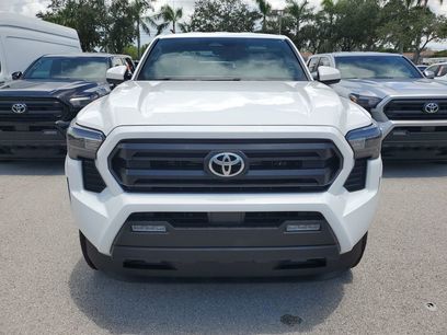 New 2025 Toyota Tacoma SR5