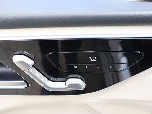 Used 2023 Mercedes-Benz C 300 Sedan w/ Exclusive Trim Package image 36