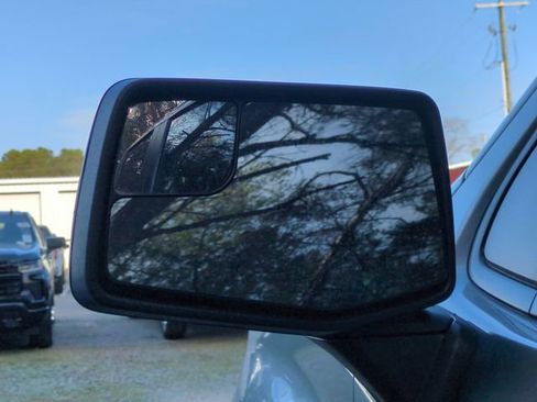 Used 2024 Chevrolet Silverado 1500 Custom image 11