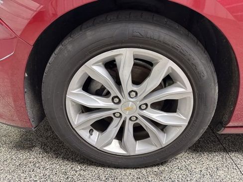 Used 2024 Chevrolet Malibu LT image 3