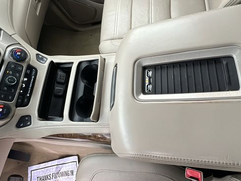 Used 2015 GMC Yukon Denali w/ Premium Package image 12