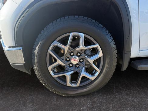 Used 2022 GMC Sierra 1500 SLT w/ SLT Premium Plus Package image 9