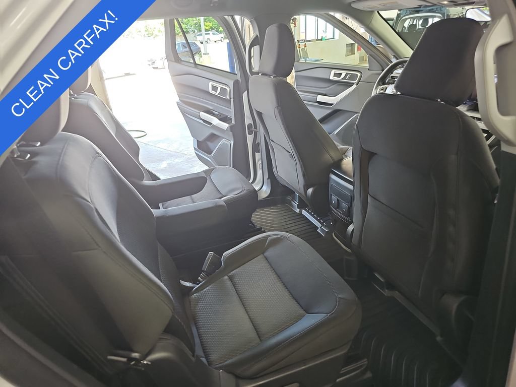 Used 2023 Ford Explorer XLT AWD/4WD image 11