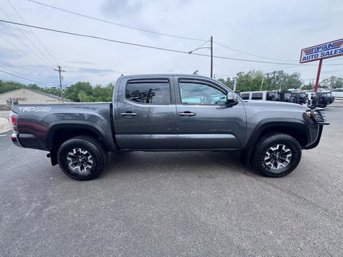 Used 2023 Toyota Tacoma TRD Off-Road AWD/4WD image 2