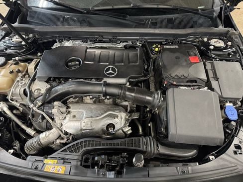 Used 2020 Mercedes-Benz CLA 250 4MATIC w/ Premium Package image 22