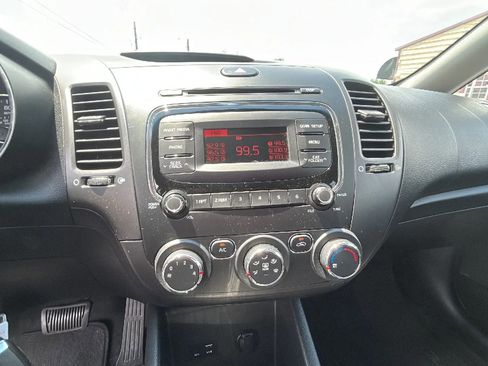 Used 2017 Kia Forte LX FWD image 21