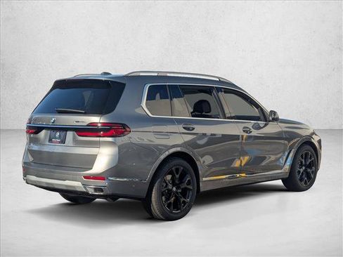 New 2026 BMW X7 xDrive40i image 2