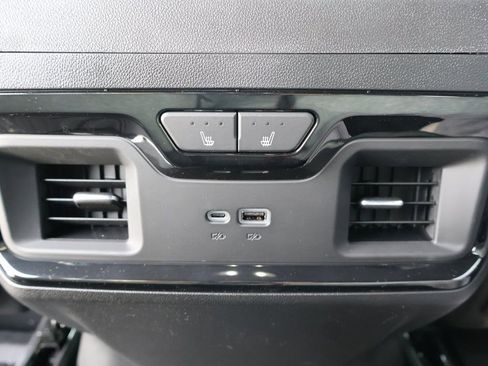 New 2026 GMC Sierra 1500 AT4 w/ AT4 Premium Package AWD/4WD image 32