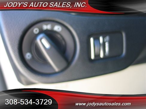 Used 2018 Dodge Grand Caravan SE w/ UConnect Hands-Free Group FWD image 6