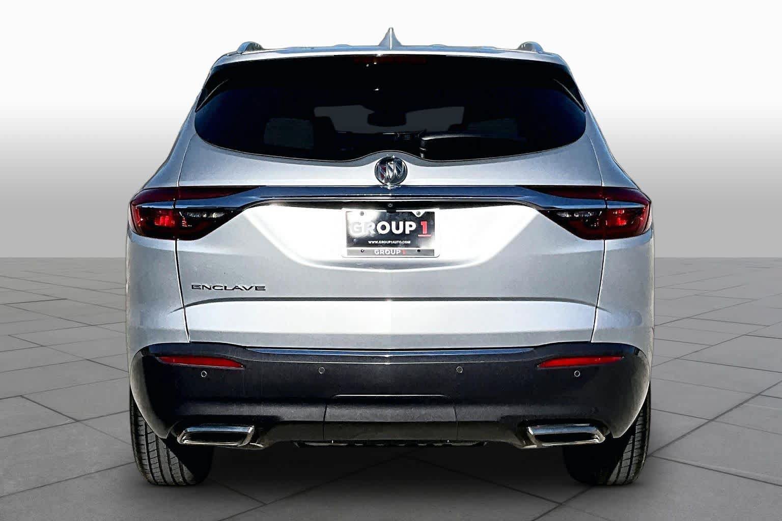 Used 2020 Buick Enclave Essence FWD image 4
