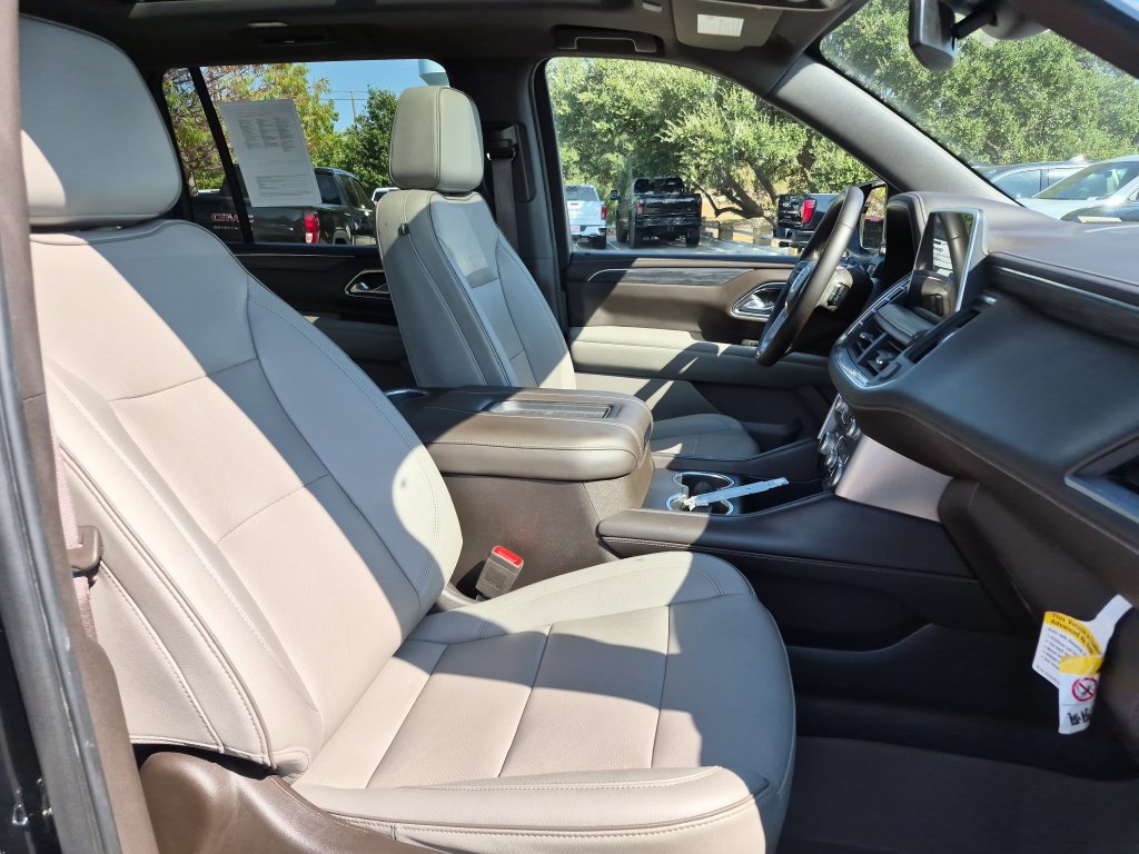 Used 2023 GMC Yukon XL SLT w/ Max Trailering Package AWD/4WD image 36