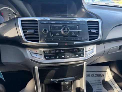 Used 2013 Honda Accord LX image 23