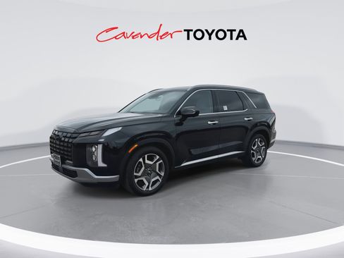 Used 2024 Hyundai Palisade SEL w/ Premium Package FWD image 4