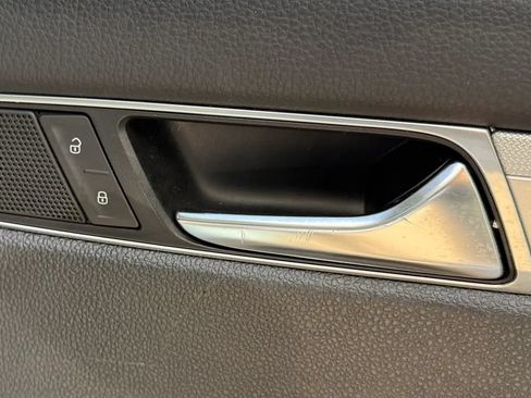 Used 2017 Volkswagen Passat 1.8T S FWD image 32