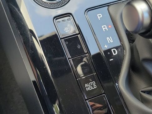 Used 2025 Kia Niro EX FWD image 30