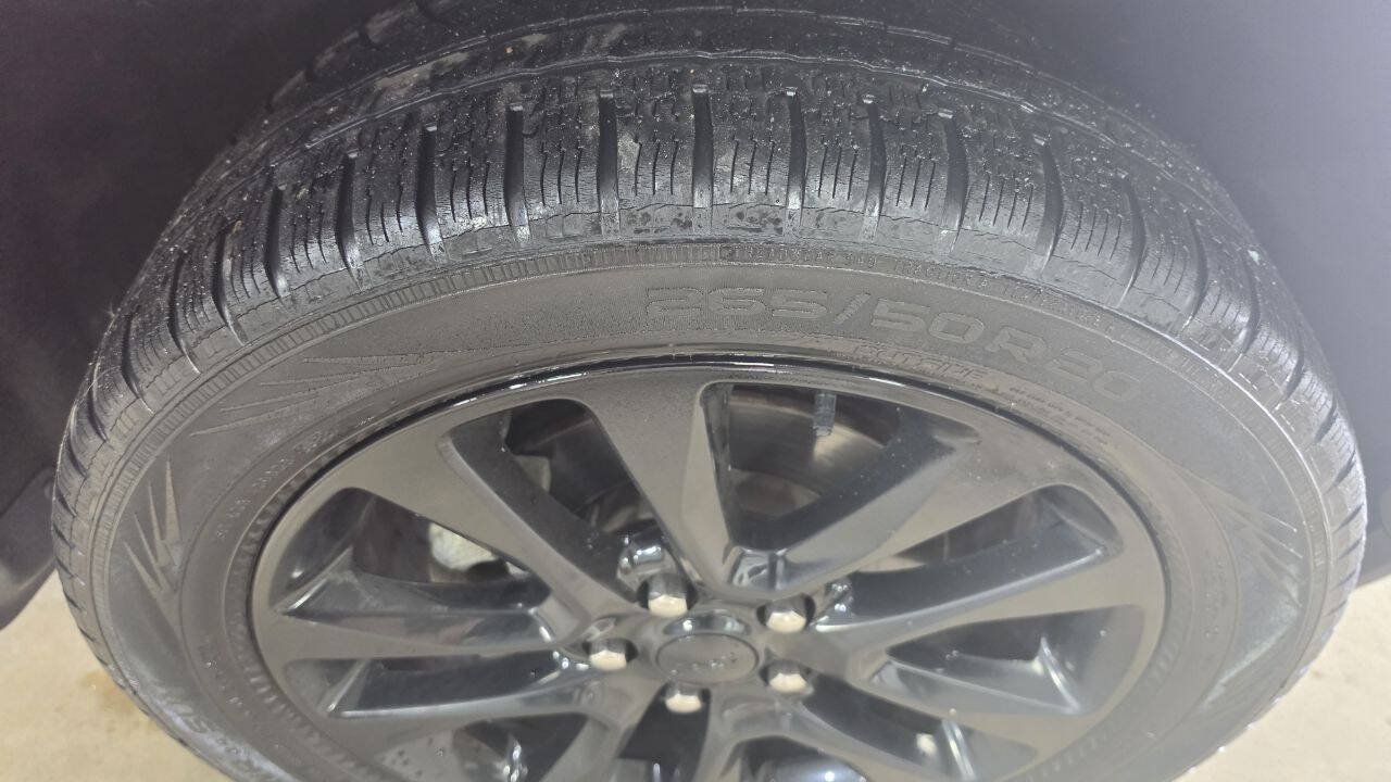 Used 2018 Jeep Grand Cherokee Altitude AWD/4WD image 9