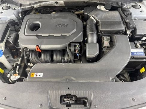 Used 2016 Hyundai Sonata Limited w/ Option Group 05 FWD image 19