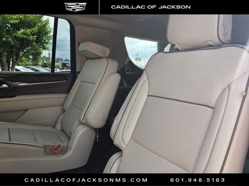Used 2022 GMC Yukon XL Denali w/ Denali Ultimate Package AWD/4WD image 27