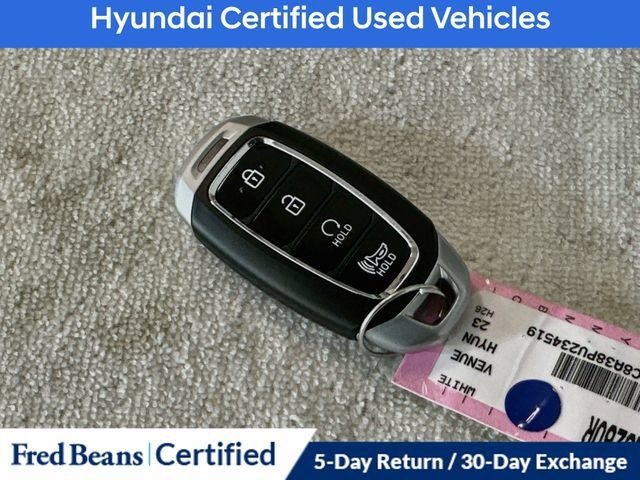 Used 2023 Hyundai Venue Limited FWD image 31