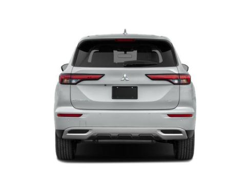 Used 2024 Mitsubishi Outlander SE AWD/4WD image 5