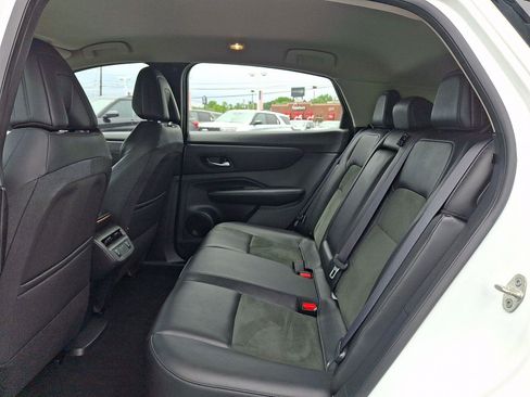 Used 2024 Nissan Ariya AWD image 12