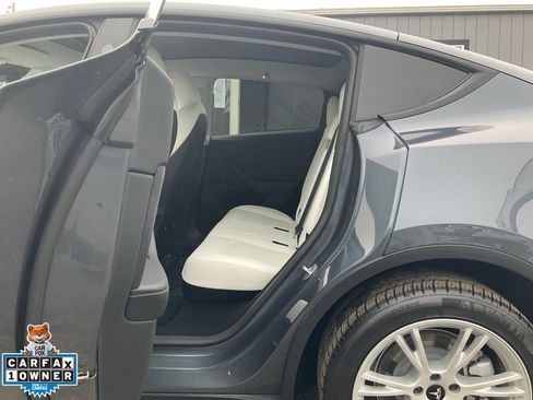 Used 2023 Tesla Model Y Long Range AWD/4WD image 26