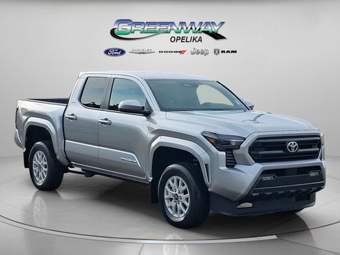 Used 2025 Toyota Tacoma SR5 RWD image 1