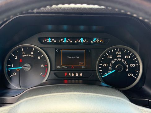 Used 2020 Ford F150 XLT w/ Equipment Group 302A Luxury AWD/4WD image 19