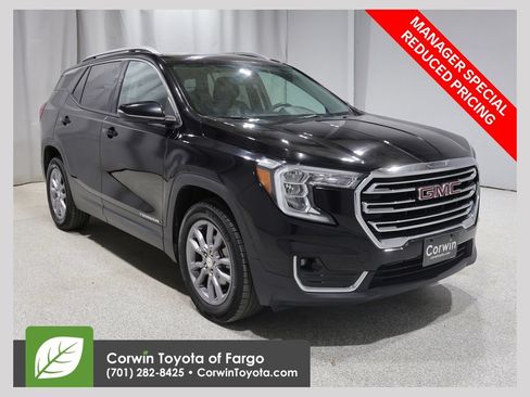 Used 2024 GMC Terrain SLT AWD/4WD image 1